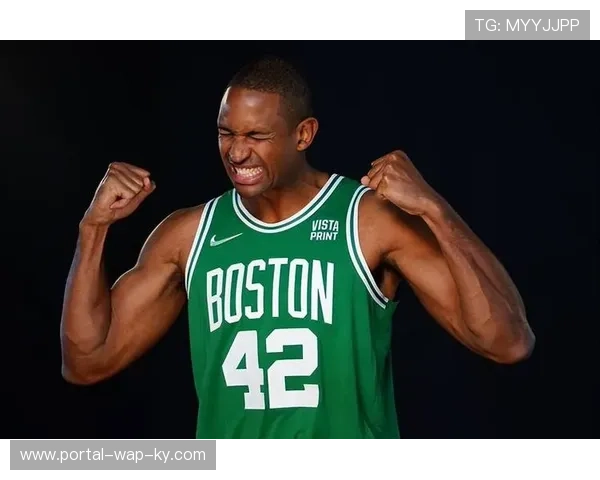 凯尔特人防守篮板率73.8% 霍福德经验判断保障防守落位质量 凯尔特人防守篮板率73.8% 霍福德经验判断保障防守落位质量